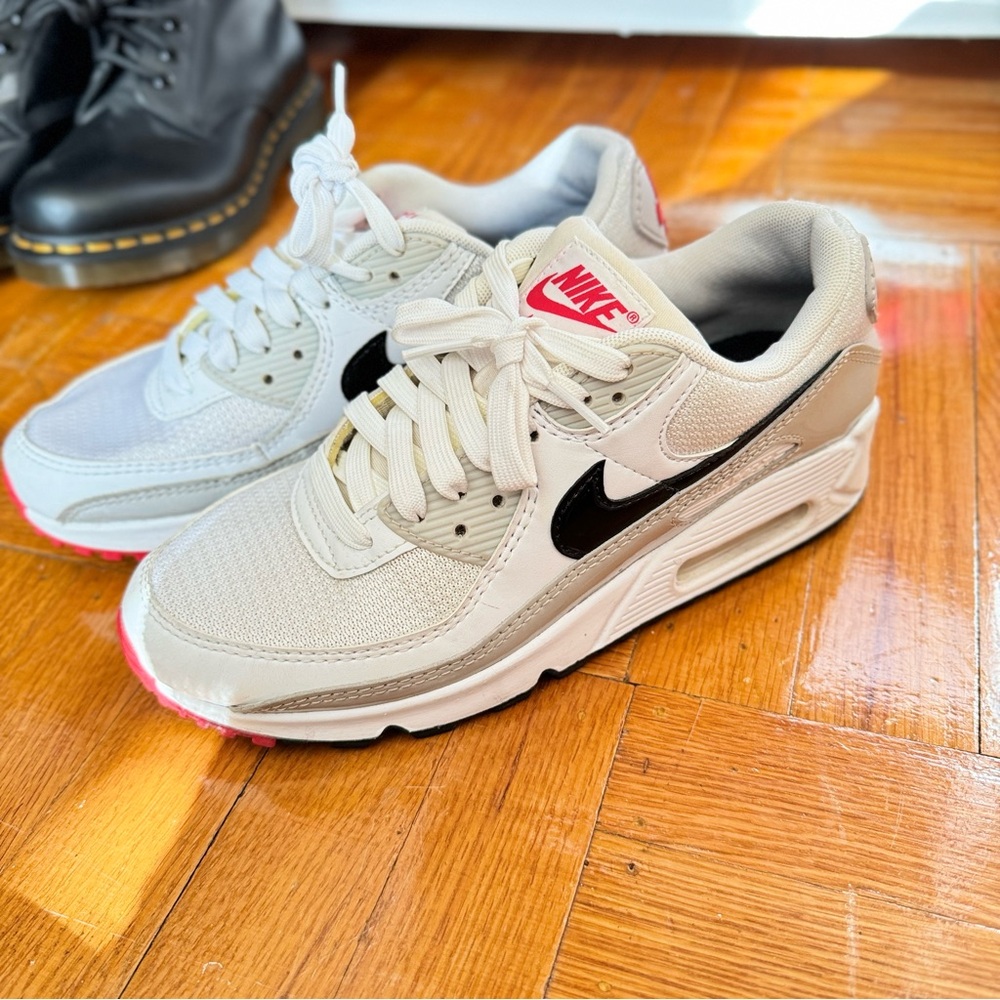 Nike women’s air max